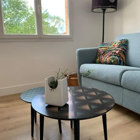 Au 154 Bis - Joli Avec Grande Terrasse Et Proche De La à Malo Apartamento