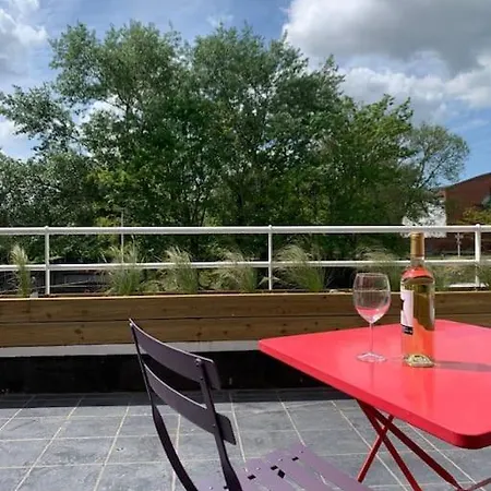 Au 154 Bis - Joli Avec Grande Terrasse Et Proche De La A Malo