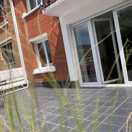 Au 154 Bis - Joli Avec Grande Terrasse Et Proche De La à Malo Apartamento