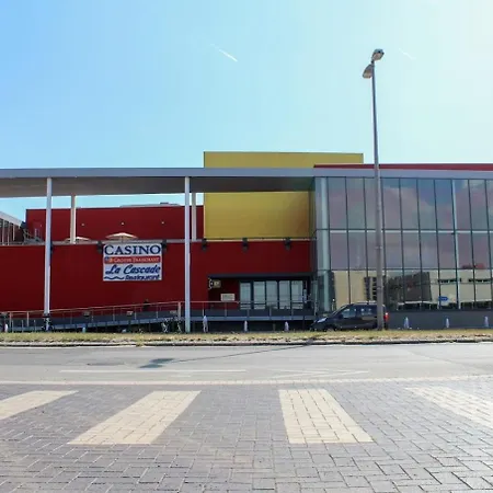 Au 154 Bis - Joli Avec Grande Terrasse Et Proche De La à Malo Apartamento Dunkirk